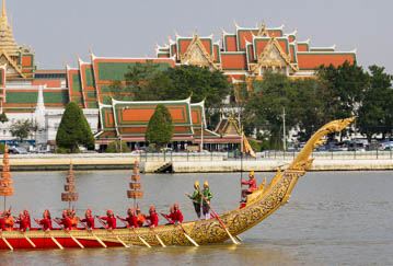 large royal barge in front of Wat Phra Kaew